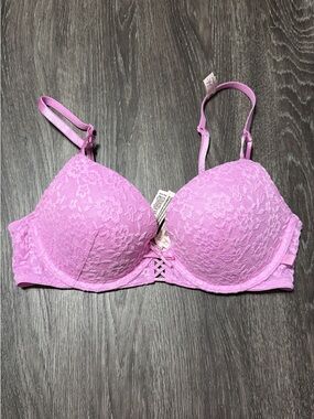 Victoria's Secret Pink Lace Push-Up Bra with Front Detail